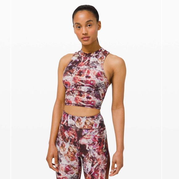 Lululemon Everlux and Mesh Cropped Tank
Urbantricity Multi / Dark Terrace - Picture 4 of 8